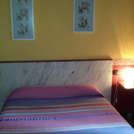 Aries Гостевой дом Сан-Себастьян